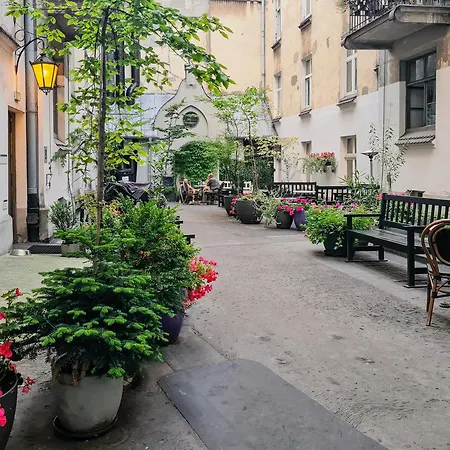 Old Town Plac Szczepanski Premium