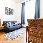 Old Town Plac Szczepanski Premium * Krakkó