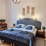 Old Town Plac Szczepanski Premium Apartman