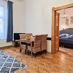 Old Town Plac Szczepanski Premium Krakkó